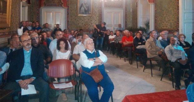 I-partecipanti-all'assemblea-aperta